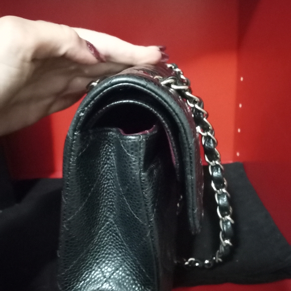 Authentic chanel bag - Picture 12 of 13